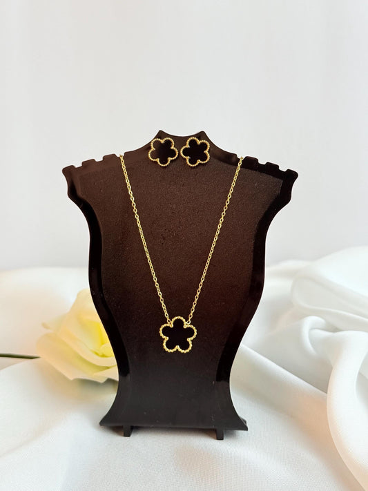 Five Leaf Black Clover Necklace Set