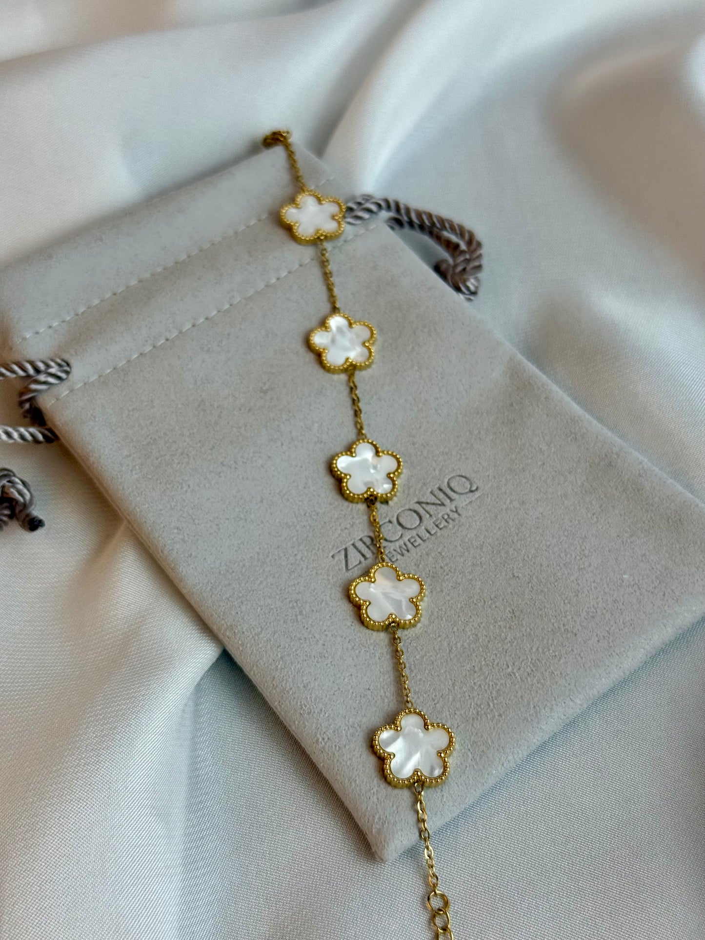 Five Leaf Clover Bracelet White - Lucky Bracelet