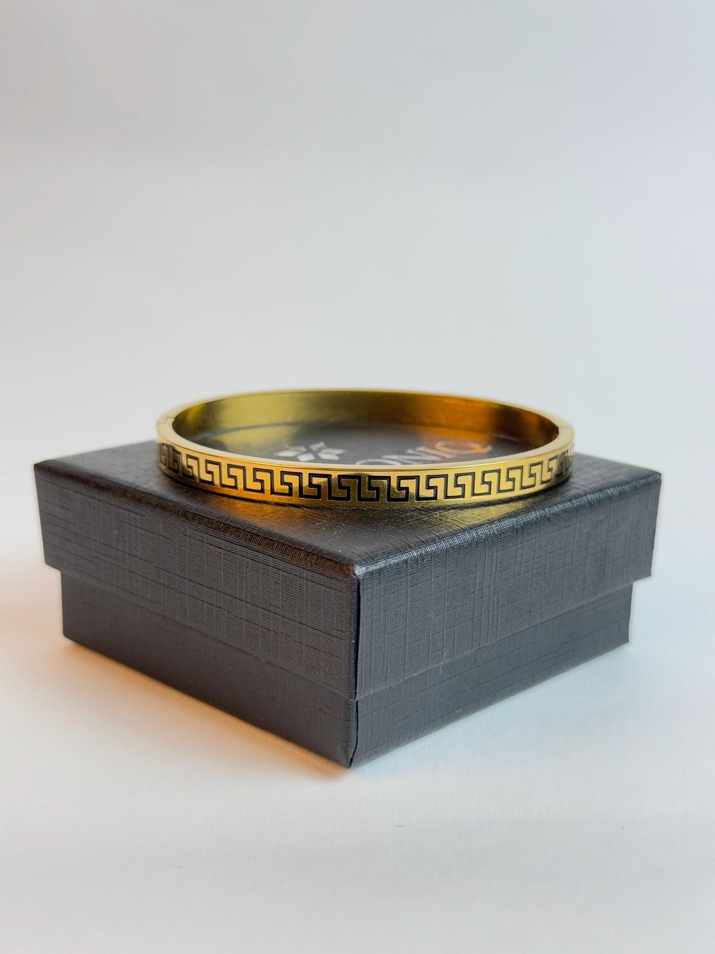 Vergoldeter Armreif von Zirconiq