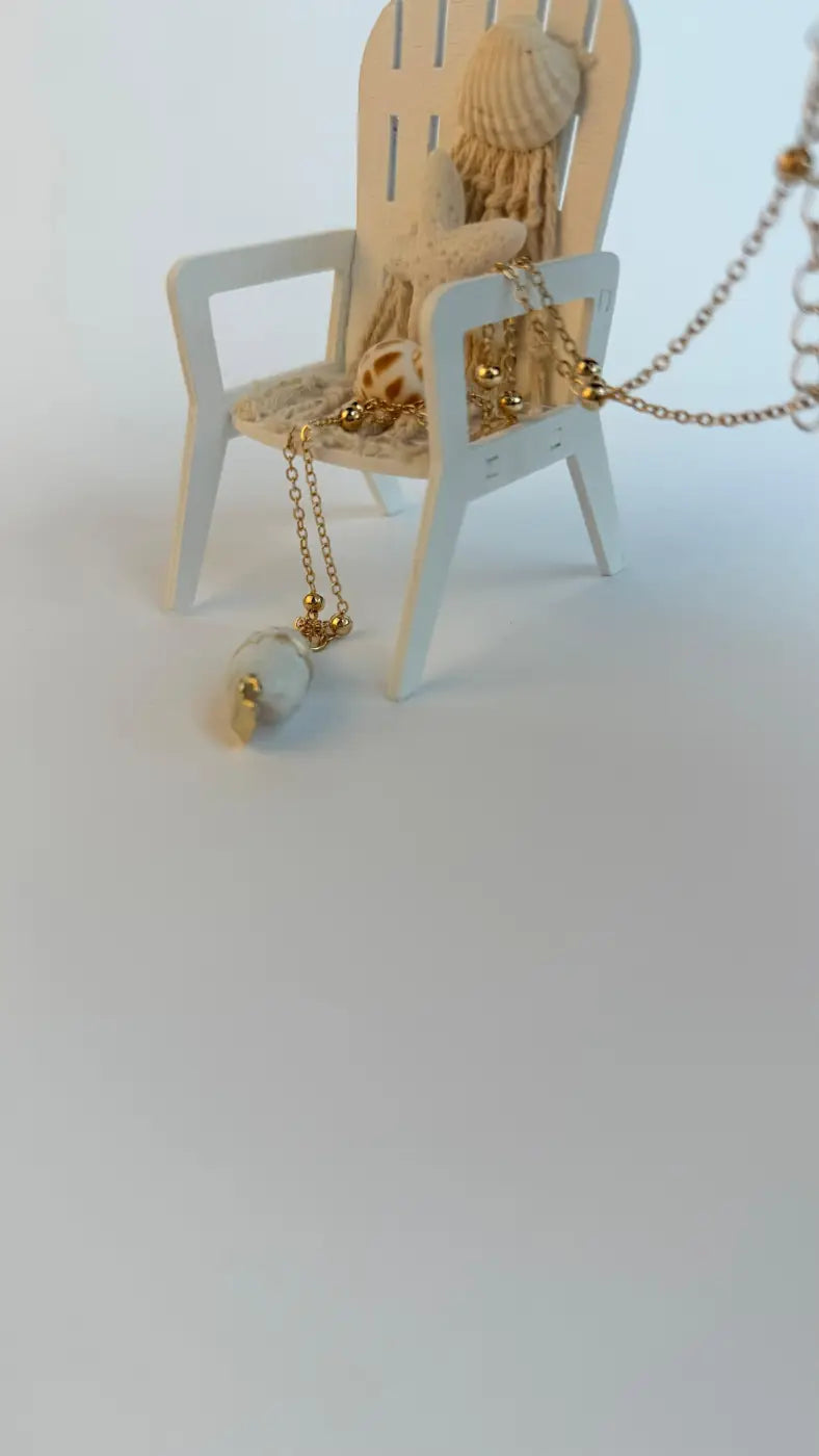 Sea Shell necklace minimal shell Gold Plated Shell necklace - Shell Pendant