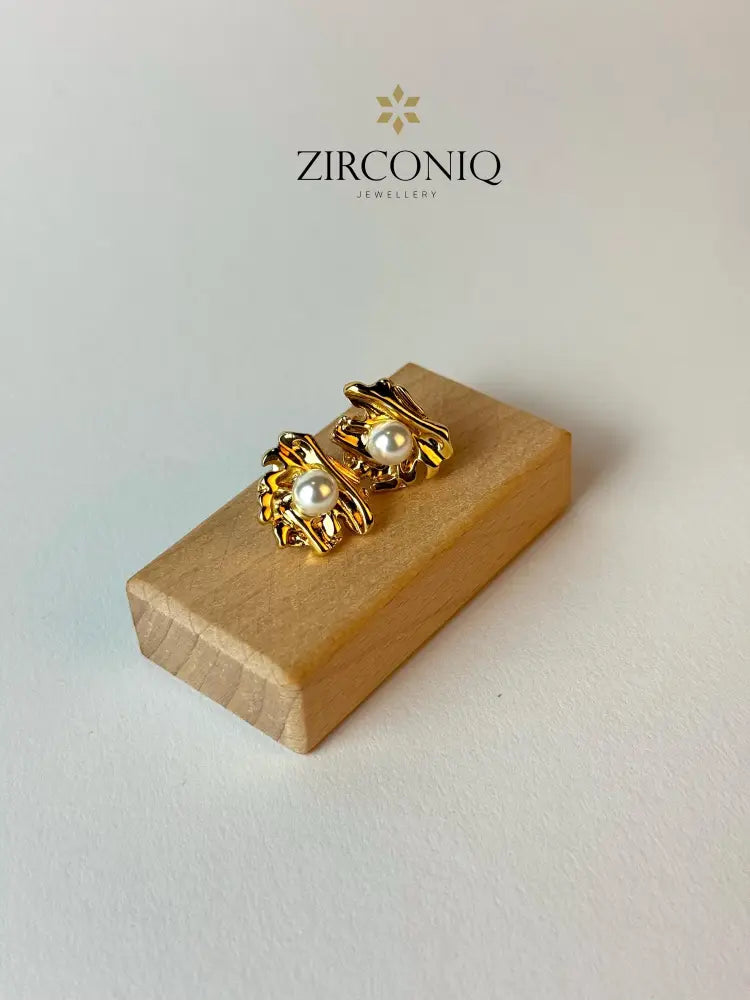18K Gold-Plated Pearl Earrings