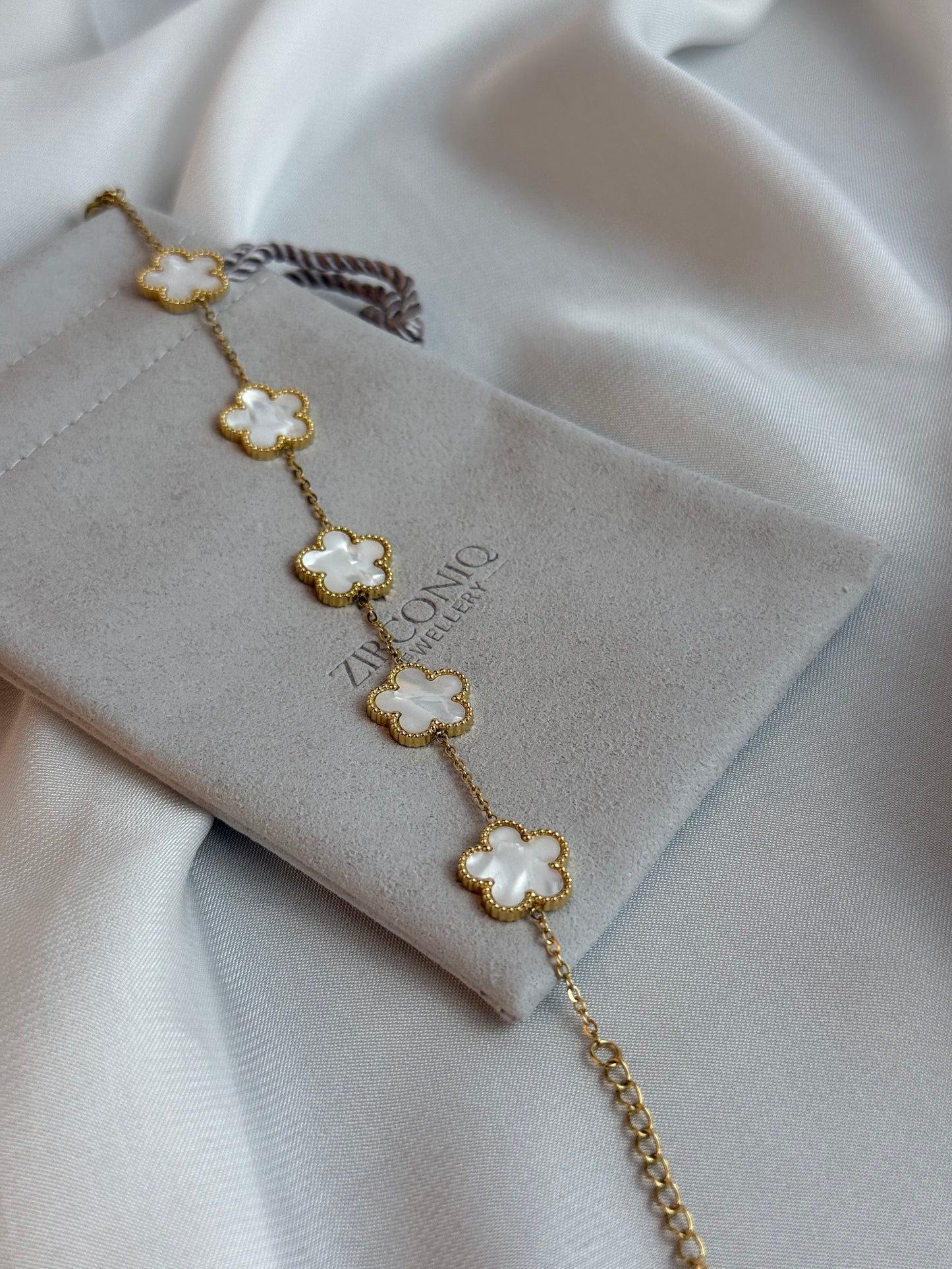 Five Leaf Clover Bracelet White - Lucky Bracelet