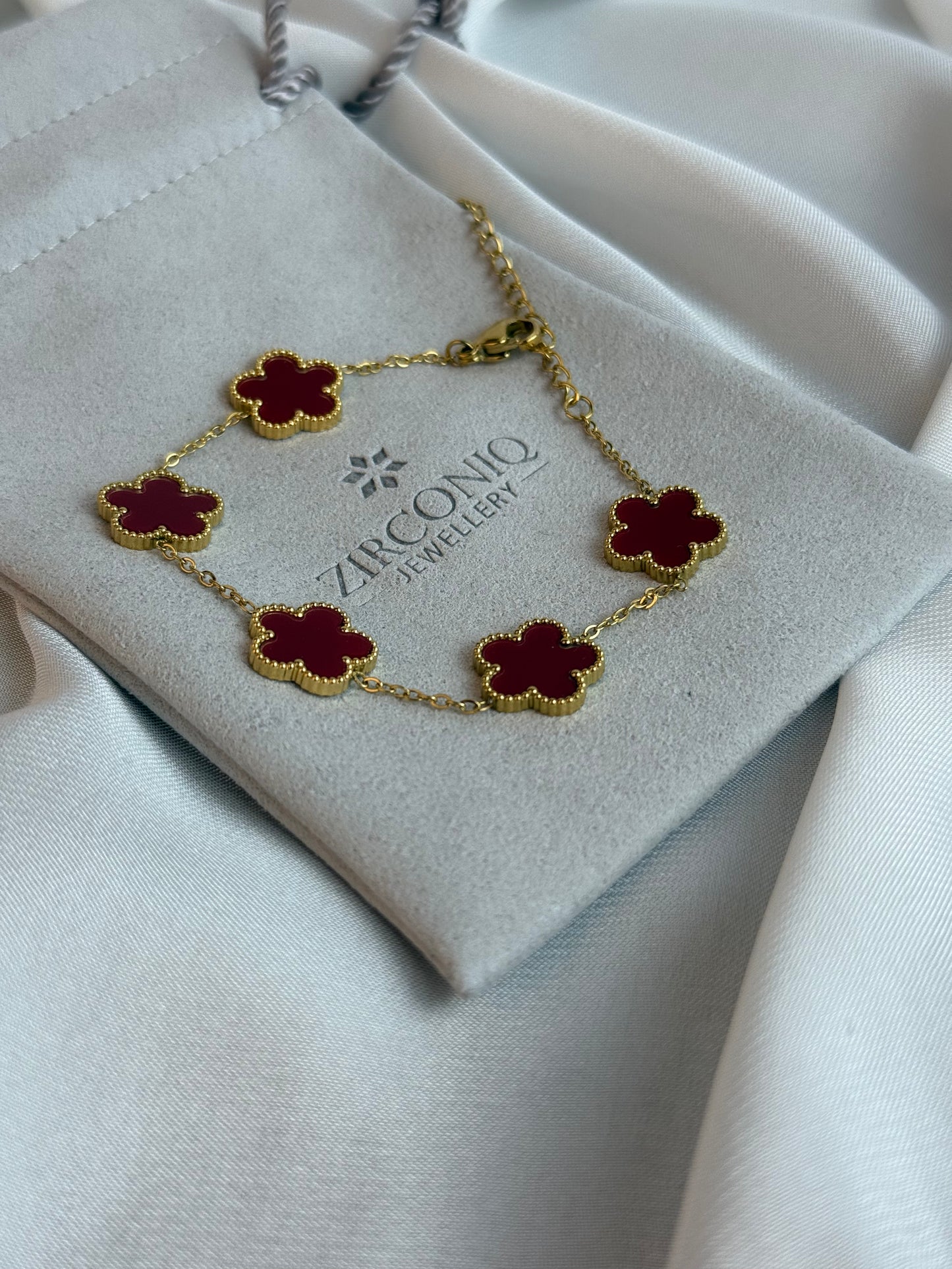 Five Leaf Clover Bracelet Red - Lucky Bracelet