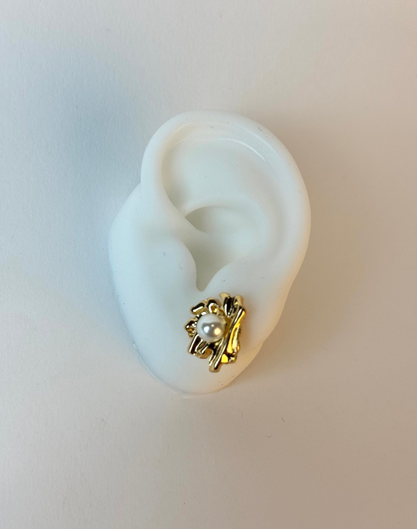 18K Gold-Plated Pearl Earrings