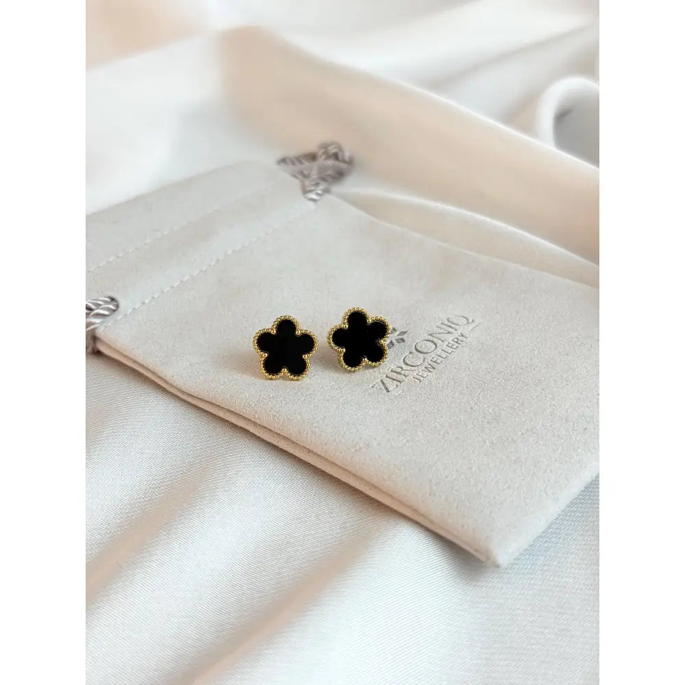Five Leaf Black Clover Necklace Set