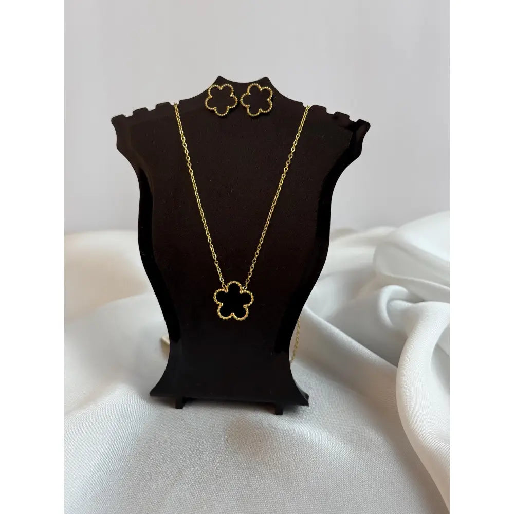Five Leaf Black Clover Necklace Set