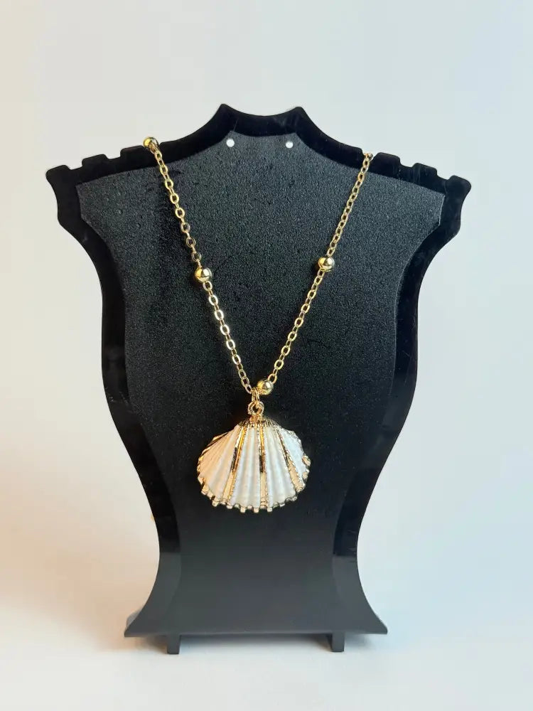 White and Gold Medium sized Natural Shell necklace